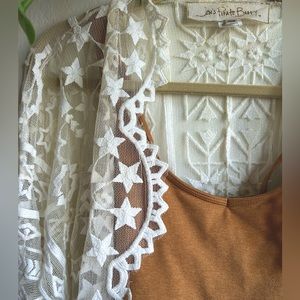 Jen’s Pirate Booty - O/S Lace Kimono Cardigan like New White
